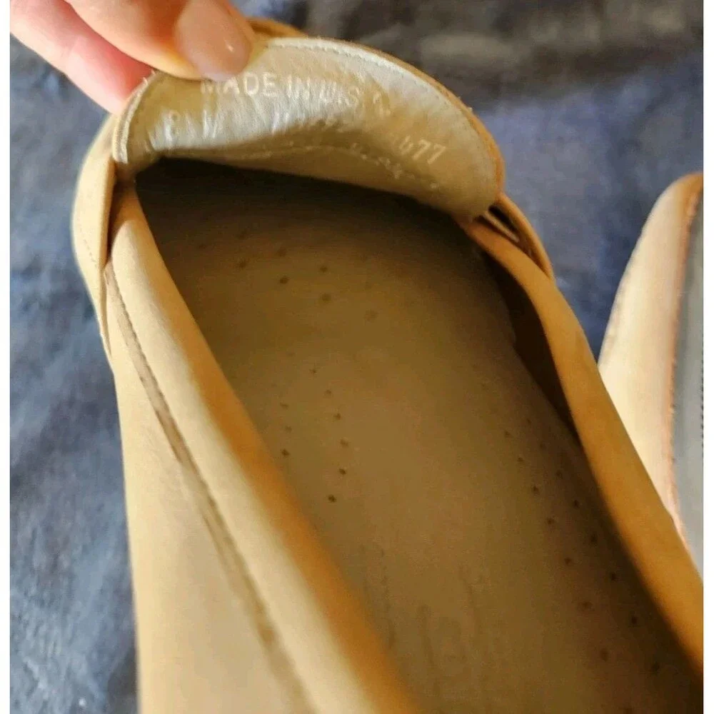 Tan rockport loafers size 8 Wide Mens